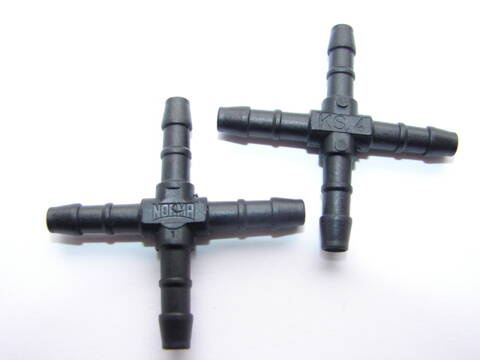 Czwórnik plastikowy na wąż 4x4x4x4mm Pa6