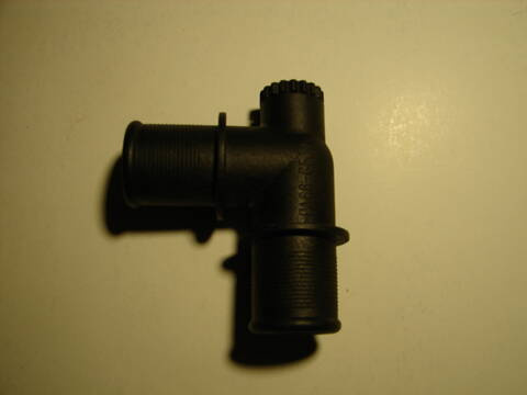 Kolanko plastikowe z odpowietrzeniem fi.22mm Pa6