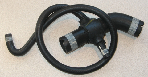 Przewód chłodnicy FIAT CQN 700 czwórnik 7707385