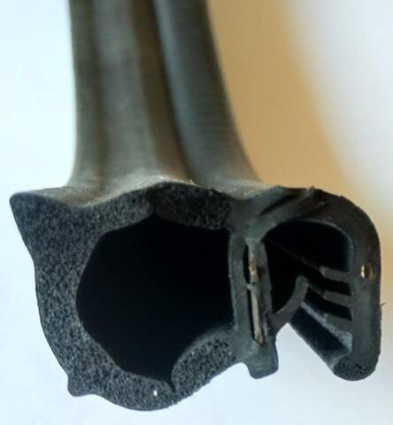 Uszczelka gumowa uniwersalna do drzwi T-209